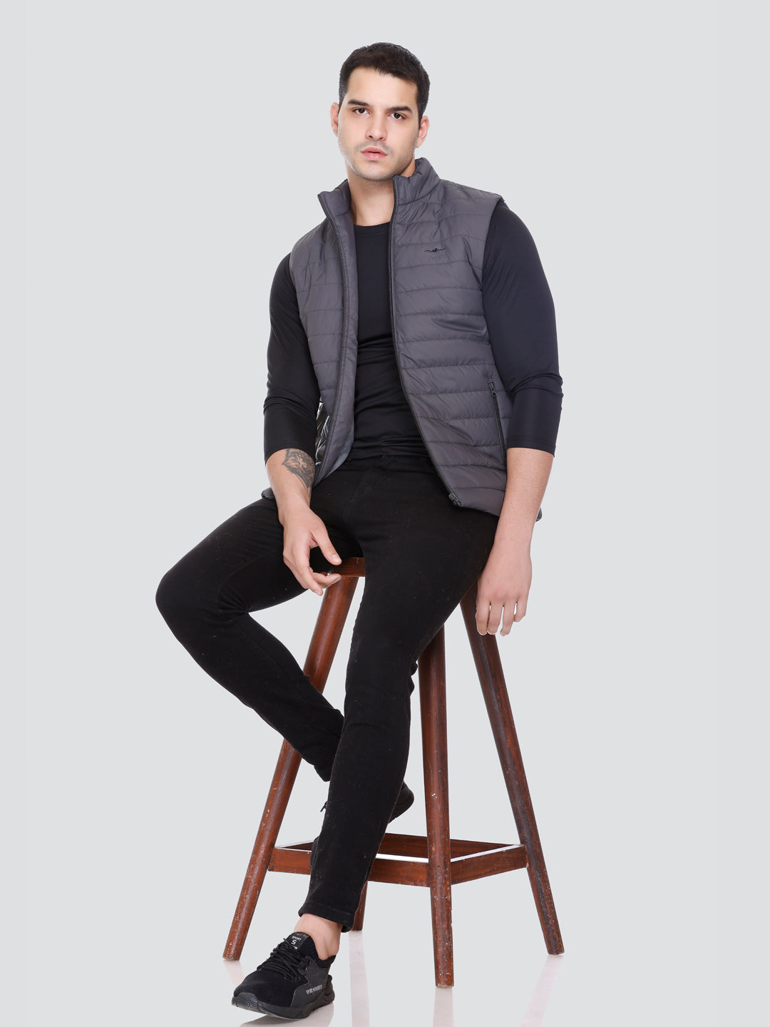 Men Winter Sleeveless Puffer Zipper Jacket Dark Grey