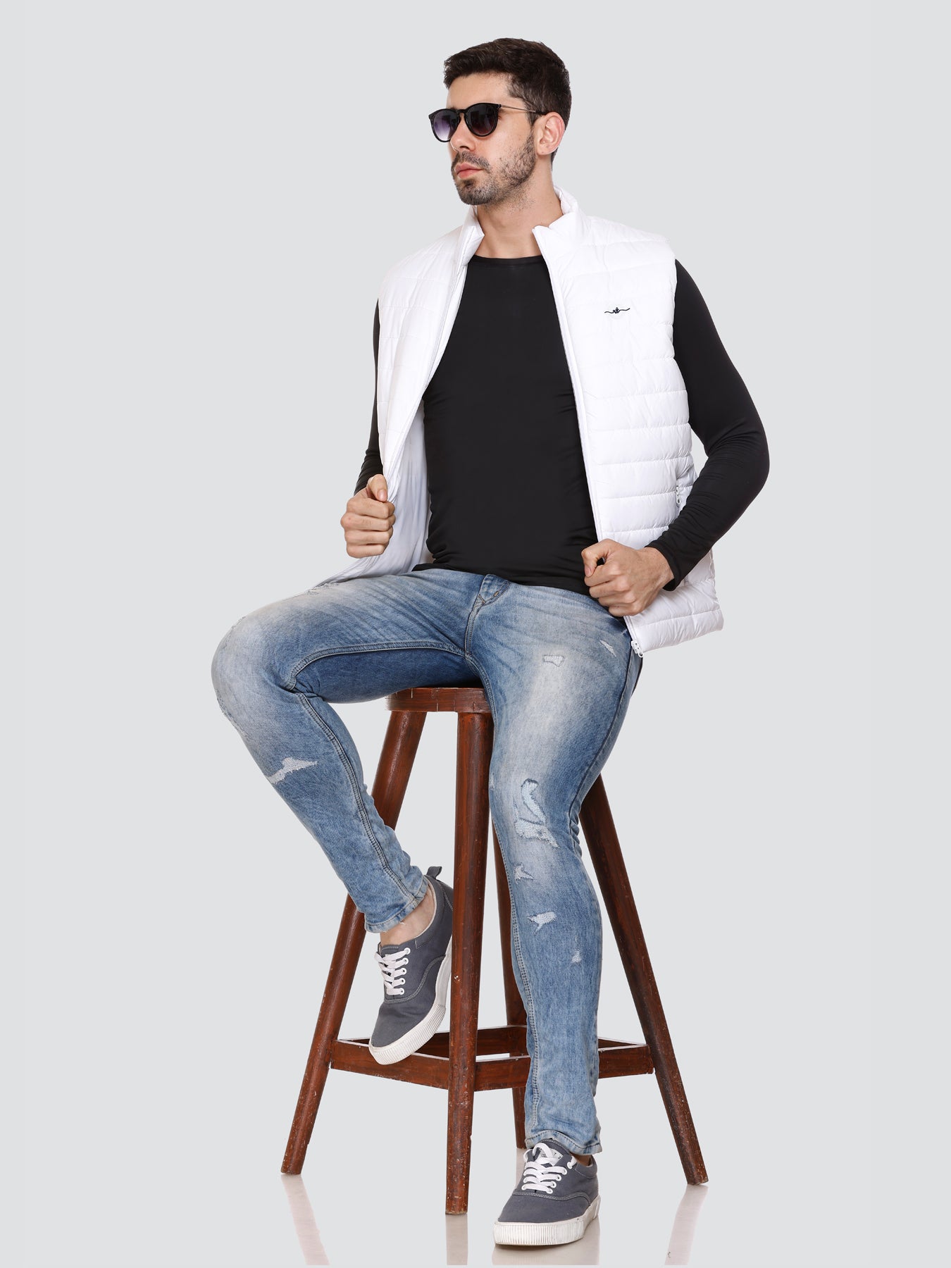 Men Winter Sleeveless Puffer Zipper Jacket White